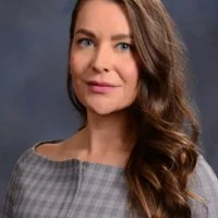 Erica Roth portrait